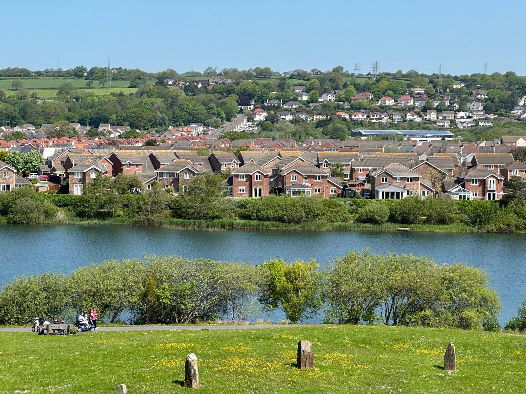 Stunning 2 Bed House Near Coastal Path/Lake/Beach Llanelli Exterior photo